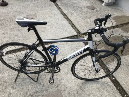 ★10/8値下げ！GIANT DEFY4 ブラック　サイズML 超美品　ロードバイク　ジャイアント　自転車