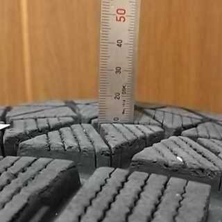 スタッドレスタイヤ、アルミホイール4本セット・215/70R16 − 大阪府