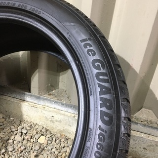 スタッドレスタイヤ　225-50-R18