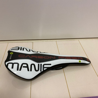 smanie mk100 フルカーボン サドル