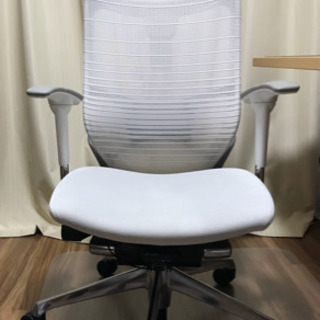 オカムラ オフィスチェア バロン ヘッドレスト付き - オフィス用家具 オカムラ オフィスチェア バロン ヘッドレスト付き - オフィス用家具