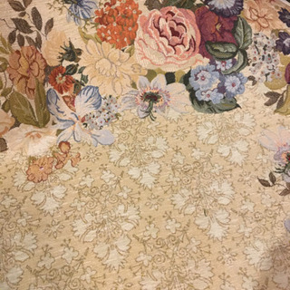 ベルギー産カーペット 薔薇模様