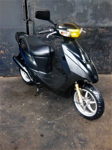 SUZUKI　ZZ50　カスタム ブラック　セル始動 　メーター振り切り速いです　社外マフラー　軽整備してあり すぐ乗り出し可能