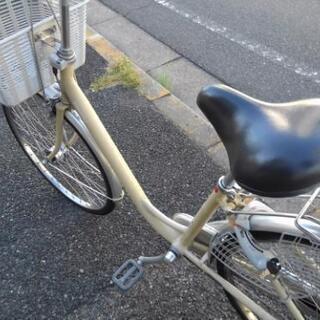 中古自転車１１５９　前後タイヤ新品！ブリヂストン　カルーサ　CU60TP　２６インチ　ギヤなし　オートライト ` 軽量アルミフレーム　ステンレス多用　　＊ハンドルロックがリコール対象 中古自転車1159 前後タイヤ新品！ブリヂストン カルーサ CU60TP