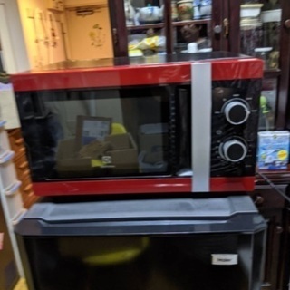 【最終価格！】超激安！　高年式モデル！2013〜 冷蔵庫と電子レンジ2点セット！！　シルバー、白、赤