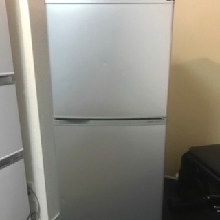 【最終価格！】超激安！　高年式モデル！2013〜 冷蔵庫と電子レンジ2点セット！！　シルバー、白、赤