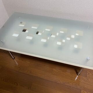 【ネット決済】ガラス天板のローテーブル