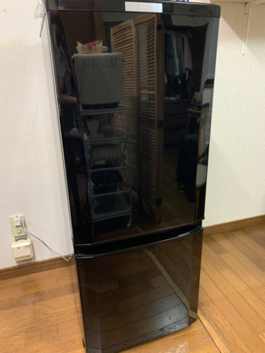 MITSUBISHI 冷蔵庫　140L 今年買いました