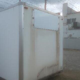 床はアルミ縞板】保冷コンテナ 資材入れ 長さ約640cm×幅228cm×高さ