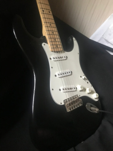 fender ストラト　ギター