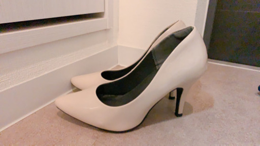 ベージュ  パンプス　ハイヒール　美品