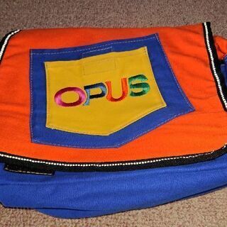 OPUS の専用バッグ