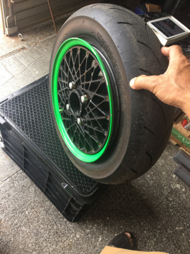 グランドアクシスSRSメッシュホイール　純正ハブ改