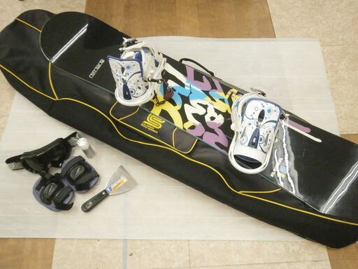 引取限定】サロモン スノーボード 中古品 SEQUENCE152 ケース・おまけ