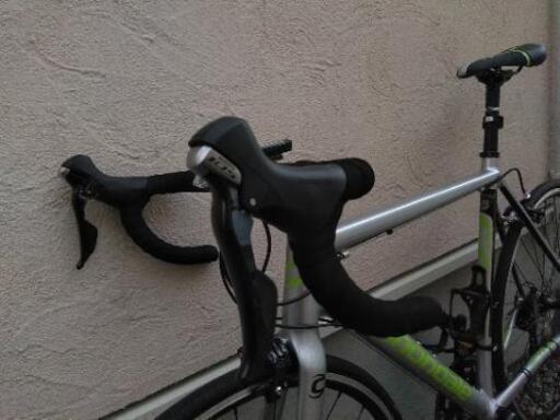 ロードバイクCANNONDALE CAAD OPTIMO 105 サイコン付き 美品 走行少なめ