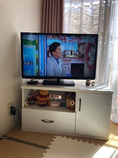 TOSHIBA レグザ 液晶テレビ32vと台二点セット