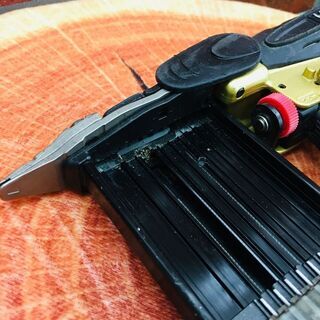 日立工機 NT 55HM2 55㎜ 高圧仕上釘打ち機【リライズ野田愛宕店】【店頭取引限定】【中古】管理番号：2400010112232