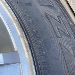 06y キャデラックエスカレード　アルミスタッドレス付き