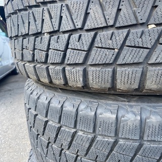 06y キャデラックエスカレード　アルミスタッドレス付き