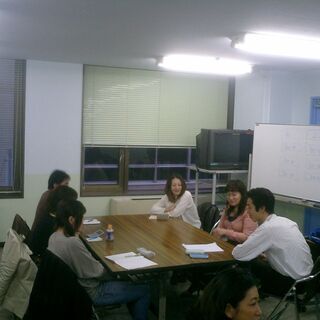 銀座で優雅に英語の勉強会♪　500円でしゃべり放題！