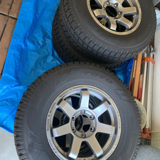 お取引中]スタッドレスタイヤ265/70R17(トヨタFJクルーザーに使用)4本