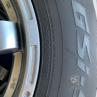 お取引中]スタッドレスタイヤ265/70R17(トヨタFJクルーザーに使用)4本