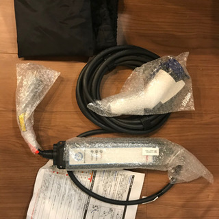 電気自動車リーフ充電器