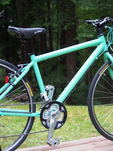 さらに値下げ>><新古車ノーブランド700Cクロスバイク（ビアンキカラー 