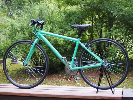\u003c\u003cさらに値下げ\u003e\u003e\u003c新古車ノーブランド700Cクロスバイク（ビアンキカラー）サイズ44\u003e