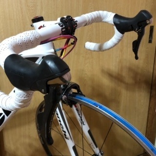 Bianchi INTENSO ビアンキ インテンソ 6800アルテグラ ホイール9000C24 ブレーキ デュラエース9000 パワーメーターSTAGES 他パーツチネリ