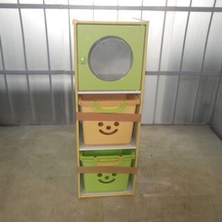【無料】可愛い子ども用収納棚：収納ケース・扉付き