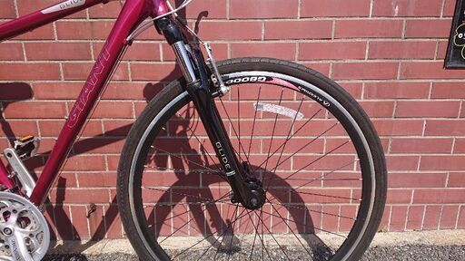 Giant Glide R3 : 自転車はどれも銀色 ほとんど使用していない超極上中古・