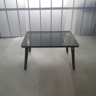 【無料】テーブル：黒（折りたたみ式）
