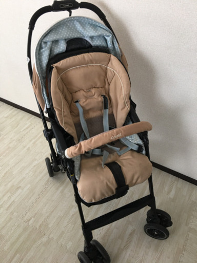 コンビ　ベビーカー　メチャカルハンディ　オート4キャス