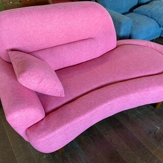 新品！イタリアンデザインソファー！ピンクでカモーン！さぁ！売って...
