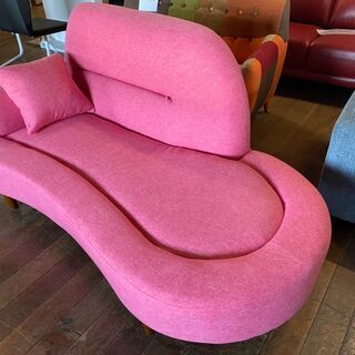 新品！イタリアンデザインソファー！ピンクでカモーン！さぁ！売って 