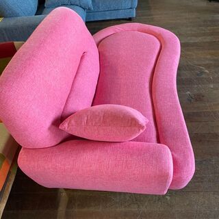 新品！イタリアンデザインソファー！ピンクでカモーン！さぁ！売って 