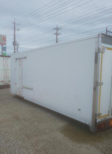 横扉・中扉付き】【ヒンジ弱りあり】保冷コンテナ 長さ約602cm×幅225cm