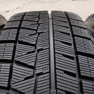 Ｅｘｃｅｅｄｅｒ　１５インチ　溝たっぷりスタッドレス　ノア、ステップＷ