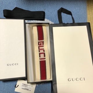 GUCCI QUEEN PL EL ELASTIC　ヘアーバンド新品未使用。$定価250.0 GUCCI QUEEN PL EL ELASTIC ヘアーバンド新品未使用。$定価250.0