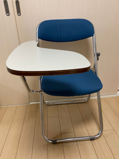 サイドテーブル付き折りたたみ椅子 Jun 祐天寺の家具の中古あげます 譲ります ジモティーで不用品の処分