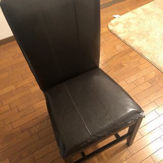 アメリカ製のブランドアシュレイの革の椅子