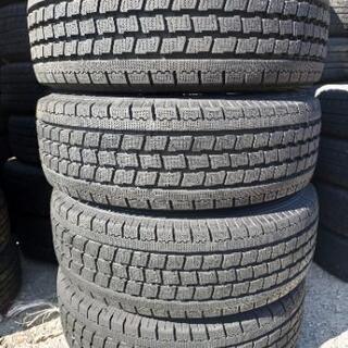 ❄️215/70R15⛄ハイエースに！ほぼ新品！2019年！バリ山！美品！TOYO 