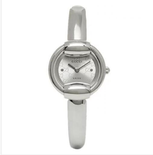 赤字覚悟！正規品 GUCCI 腕時計 YA014512 シルバー 新品　 送料無料
