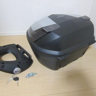 リアボックスGIVI B37NTG730D TECHシルバー塗装 37L