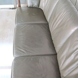 マルニ 3人掛けソファ 地中海ロイヤル シャルル  木製フレーム 本革 スモークグリーン 札幌市手稲区