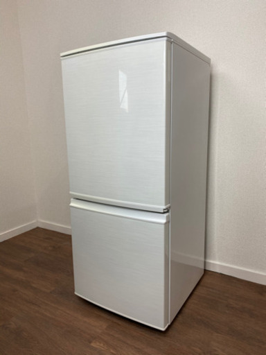 ☆送料無料☆ SHARP 137L つけかえどっちもドア 冷蔵庫SJ-14X-W