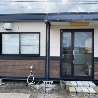 高級プレハブ事務所・工夫次第で使い方色々・トイレ・キッチン・洗面台 