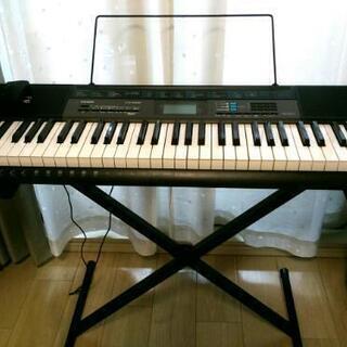 電子ピアノ キーボード　CASIO CTKｰ2550（スタンド付き）