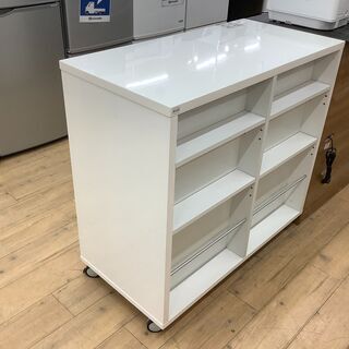 スライド扉、キャスター付きのシンプルなキッチンカウンターです！